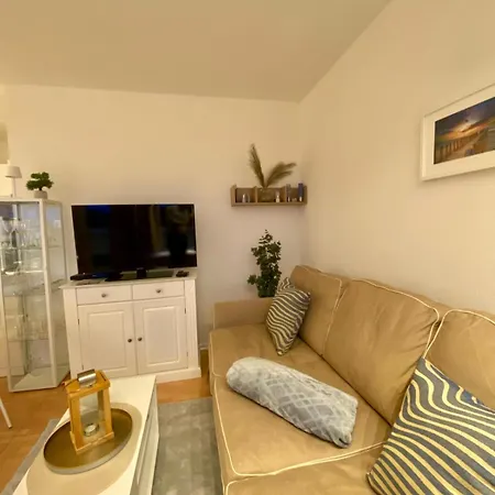 Ginys Meerblick Apartment